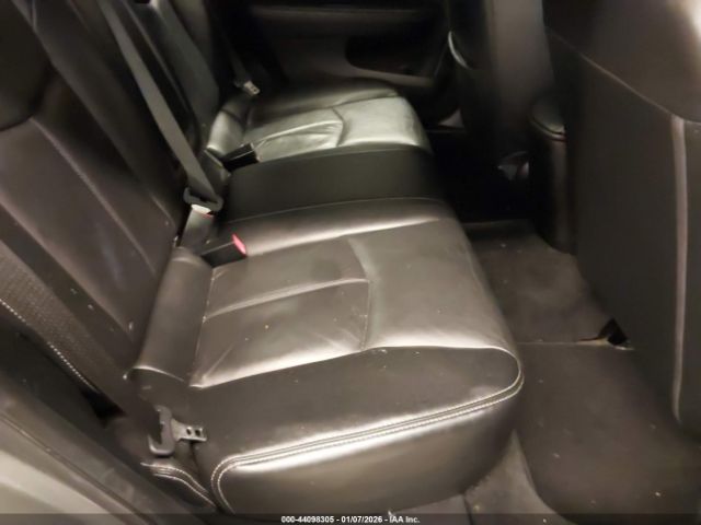 Chrysler 200 Limited Image 9