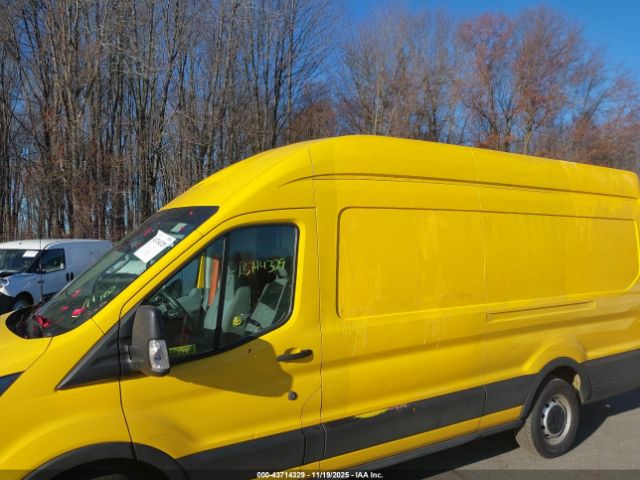 Ford Transit Image 2
