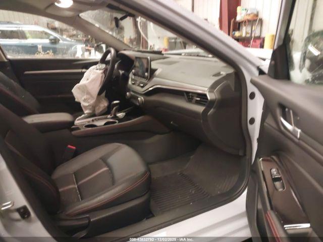 Nissan Altima Sr Intelligent Awd Image 2