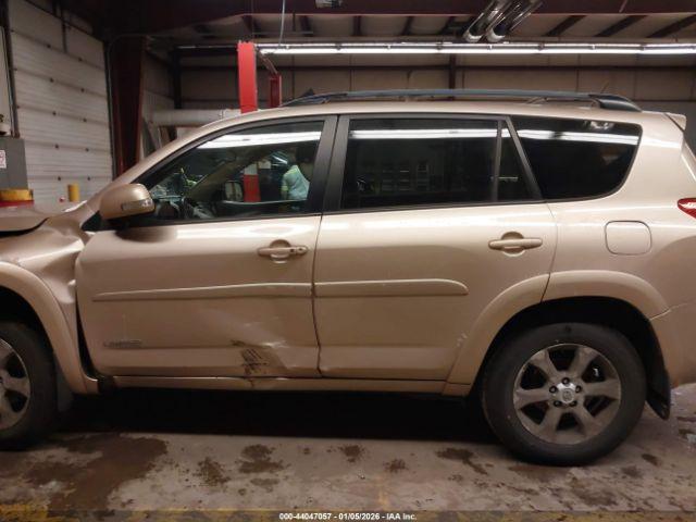 Toyota RAV4 Limited V6 Image 2