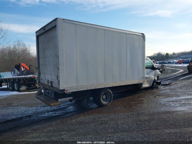 Chevrolet Express Work Van Image 9