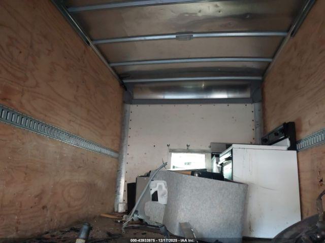 Chevrolet Express Work Van Image 4