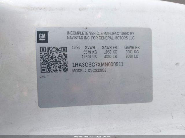 Chevrolet Express Work Van Image 8