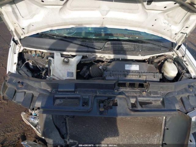 Chevrolet Express Work Van Image 5