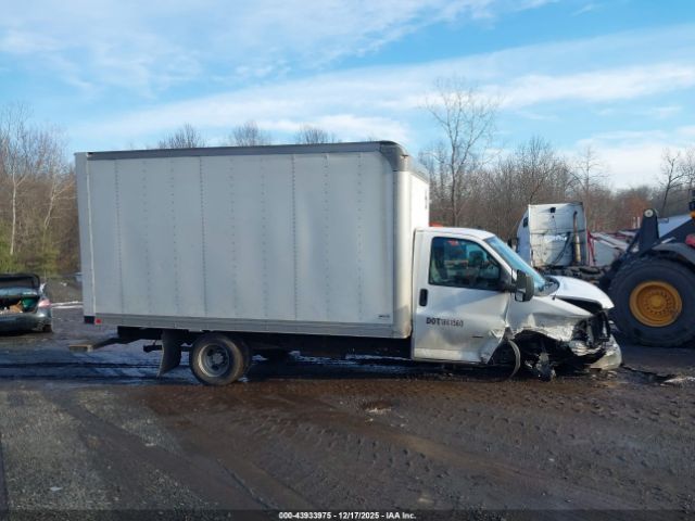 Chevrolet Express Work Van Image 14