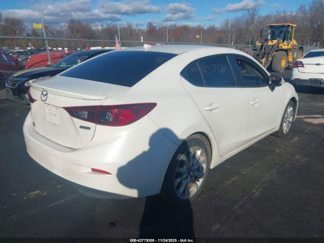 Mazda Mazda3 S Touring Image 4