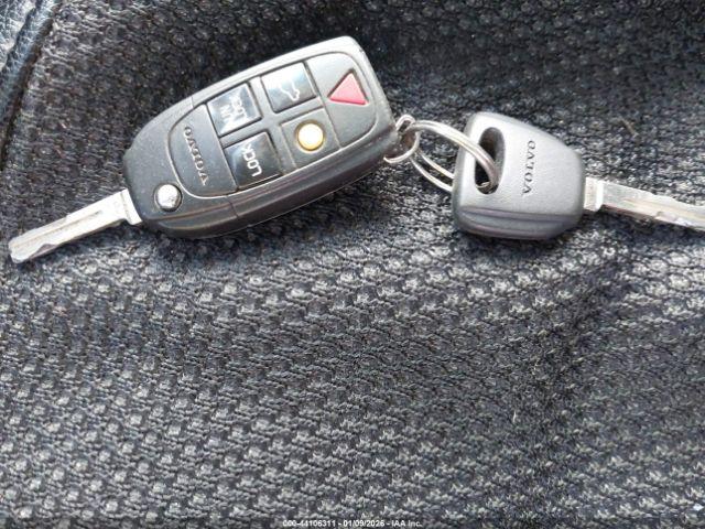 Volvo XC70 2.5t Image 11