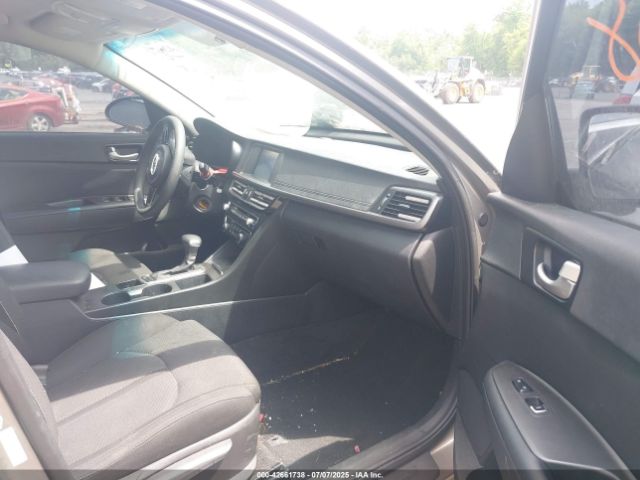 Kia Optima Lx Image 9