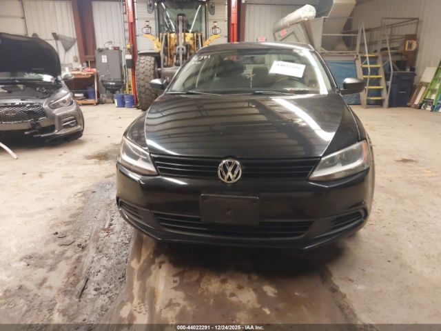 Volkswagen Jetta 2.0l S Image 9