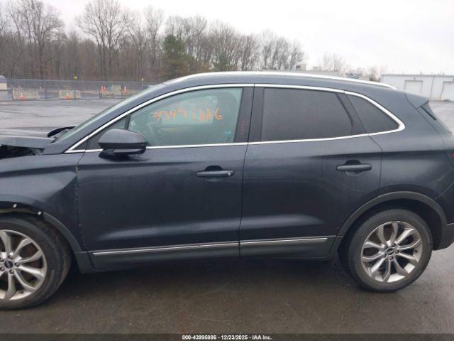 Lincoln MKC Image 9