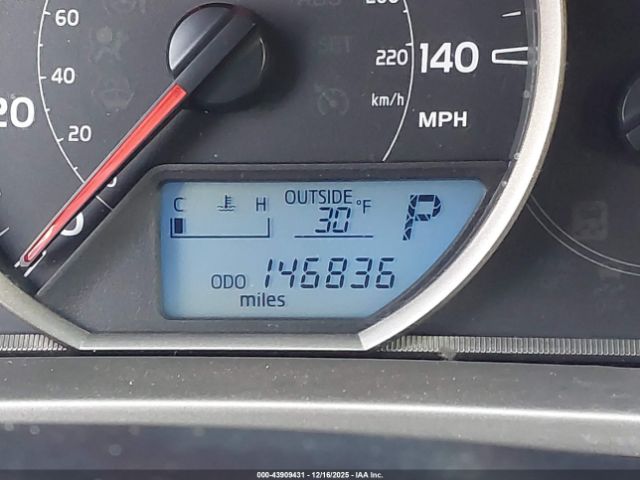 Toyota RAV4 Le Image 8