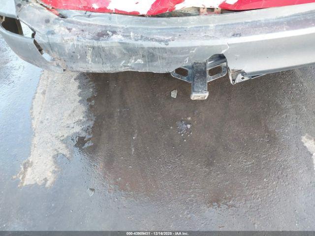 Toyota RAV4 Le Image 18