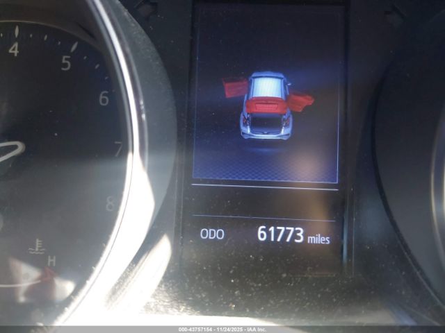 Toyota C-HR Limited Image 17