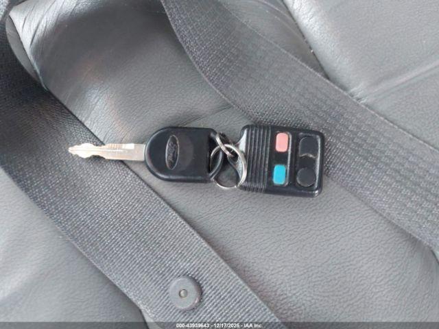 Ford Five Hundred Sel Image 12