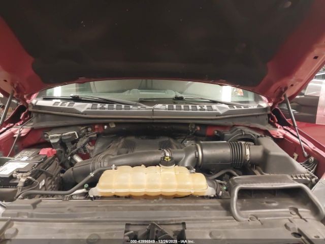 Ford F-150 Platinum Image 13