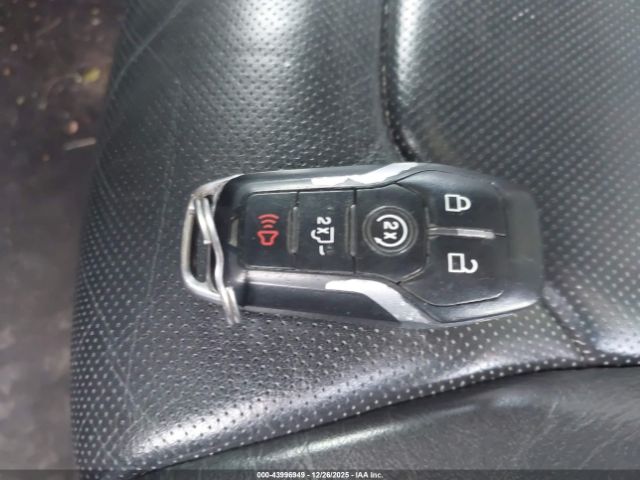 Ford F-150 Platinum Image 10