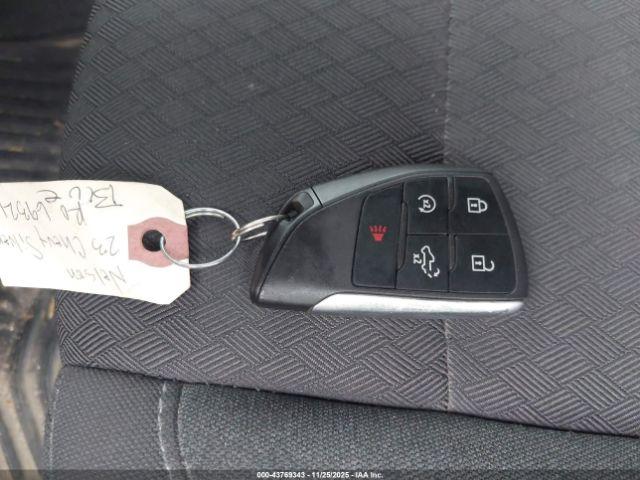 Chevrolet Silverado 1500 4wd  Short Bed Custom Image 13