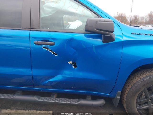 Chevrolet Silverado 1500 4wd  Short Bed Custom Image 8