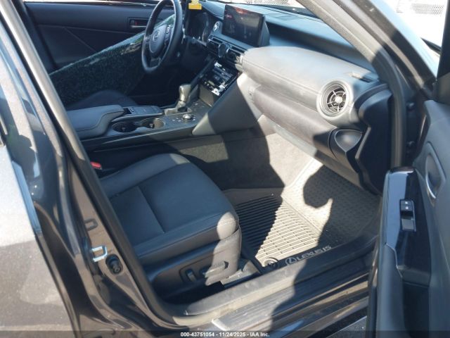 Lexus Is F Sport Design Image 4