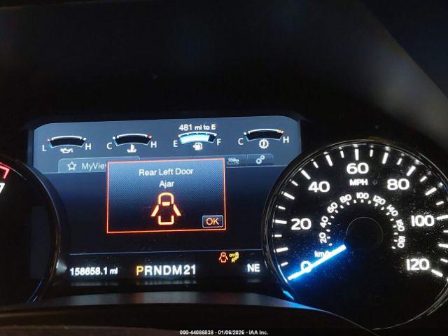 Ford F-150 Lariat Image 11