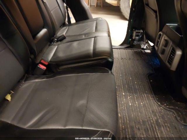 Ford F-150 Lariat Image 4