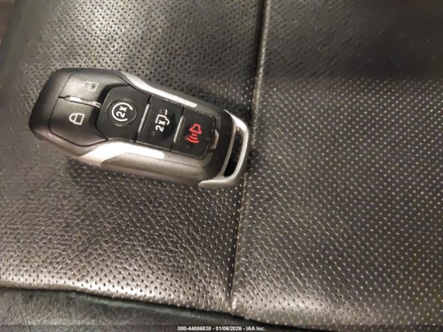 Ford F-150 Lariat Image 13