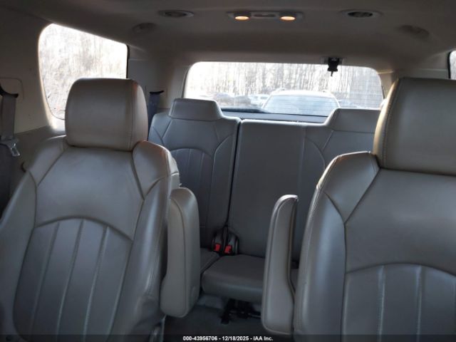 GMC Acadia Denali Image 11