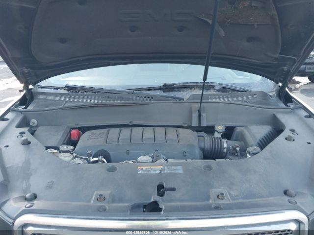 GMC Acadia Denali Image 12