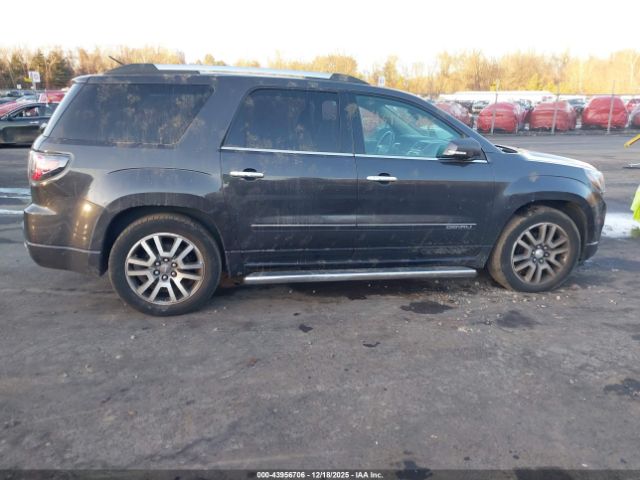 GMC Acadia Denali Image 15