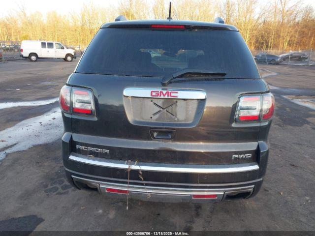 GMC Acadia Denali Image 16